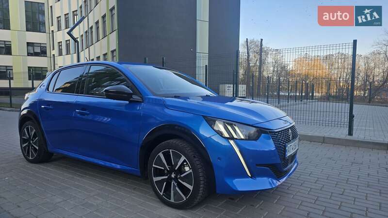 Хэтчбек Peugeot e-208 2021 в Ивано-Франковске