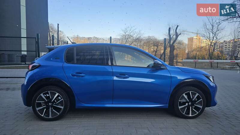 Хэтчбек Peugeot e-208 2021 в Ивано-Франковске