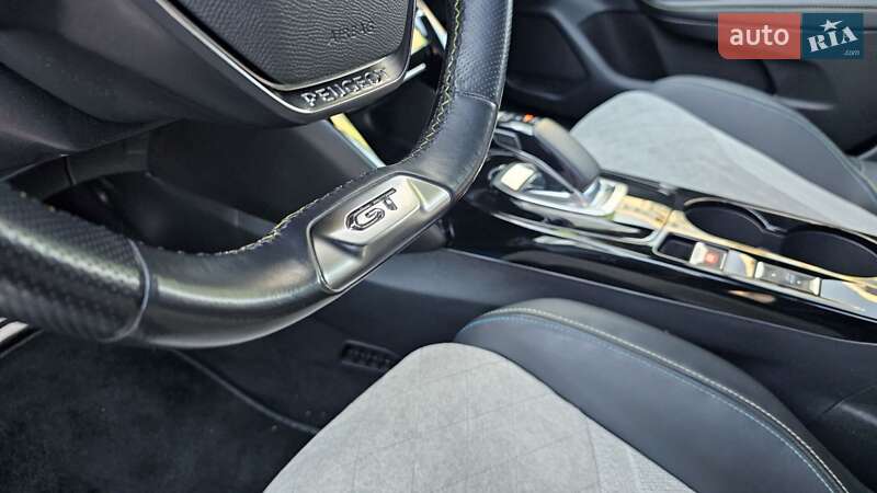 Хэтчбек Peugeot e-208 2021 в Ивано-Франковске