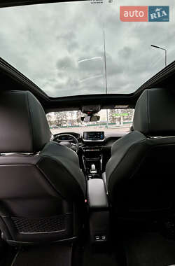 Хэтчбек Peugeot e-208 2021 в 