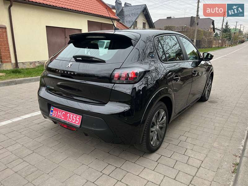 Хэтчбек Peugeot e-208 2021 в Львове