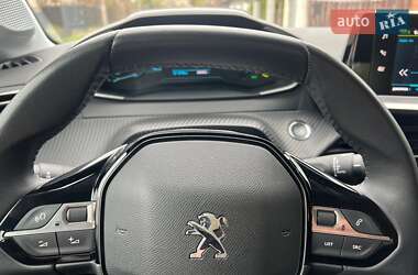 Хэтчбек Peugeot e-208 2021 в 