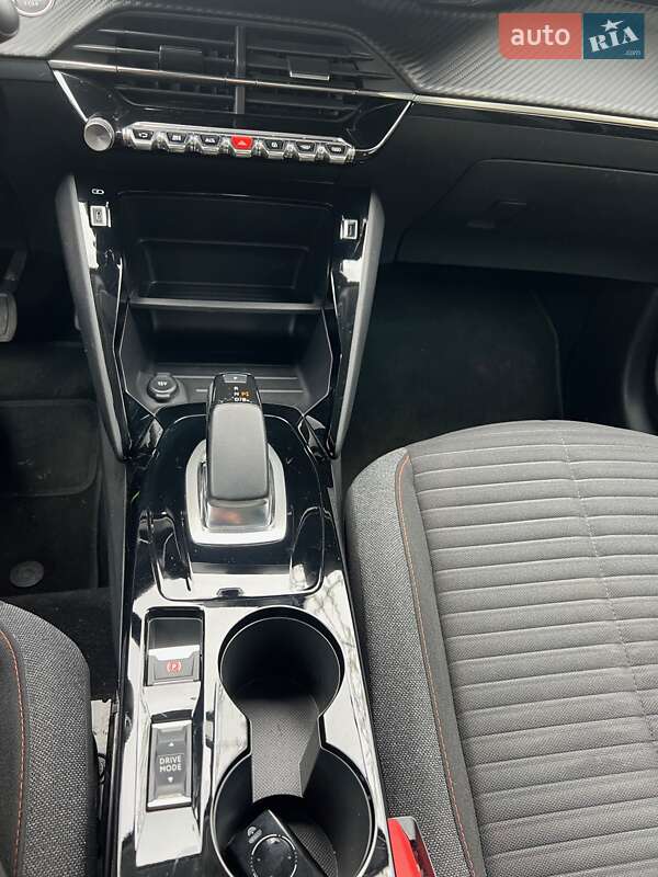 Хэтчбек Peugeot e-208 2021 в Львове