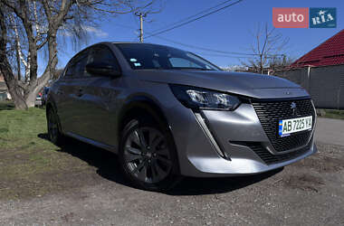 Хэтчбек Peugeot e-208 2022 в 