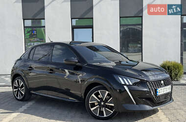 Хетчбек Peugeot e-208 2022 в 