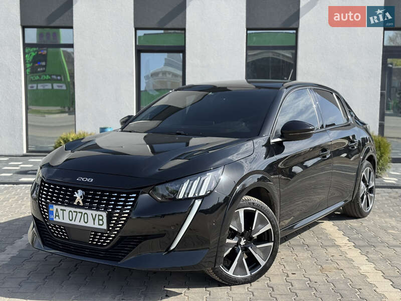 Хетчбек Peugeot e-208 2022 в 