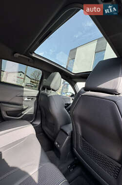 Хетчбек Peugeot e-208 2022 в 