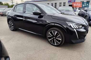 Хэтчбек Peugeot e-208 2020 в 
