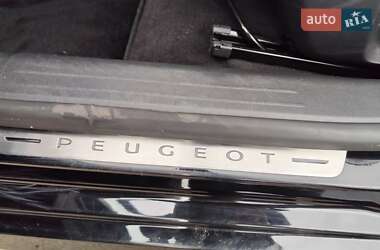 Хэтчбек Peugeot e-208 2020 в 