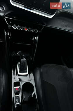 Хэтчбек Peugeot e-208 2021 в 