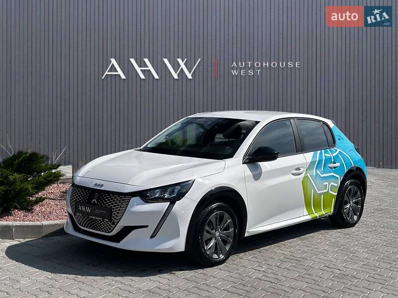 Peugeot e-208 2022