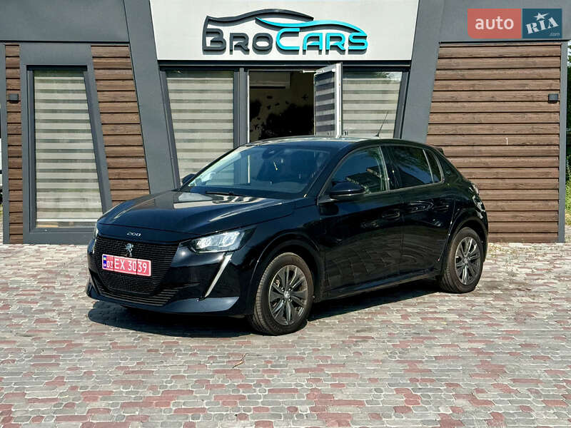 Peugeot e-208 2022