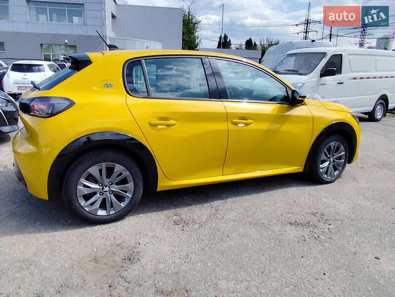 Хетчбек Peugeot e-208 2019 в Києві
