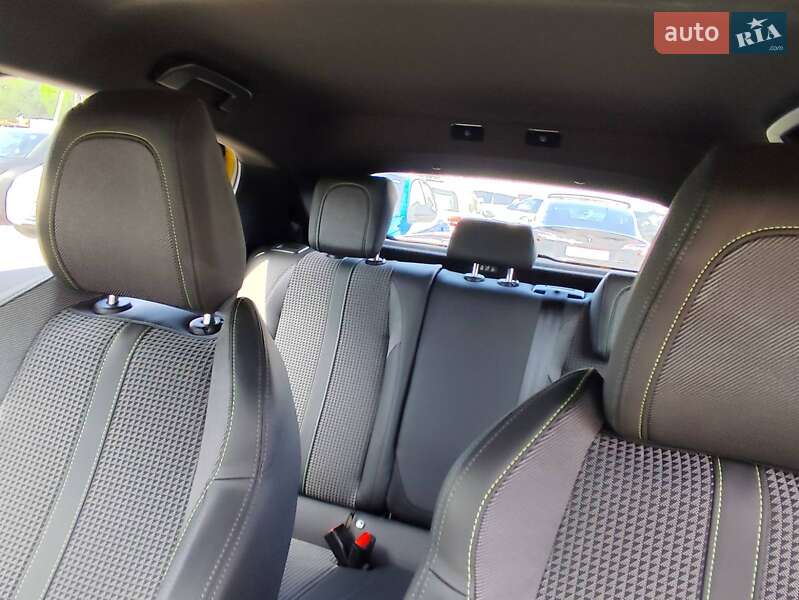 Хетчбек Peugeot e-208 2019 в Києві