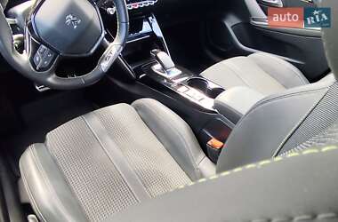 Хэтчбек Peugeot e-208 2021 в 