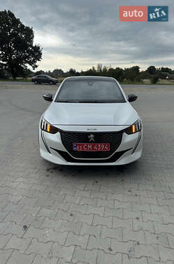 Хэтчбек Peugeot e-208 2021 в Калуше