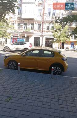 Хетчбек Peugeot e-208 2021 в Бучі