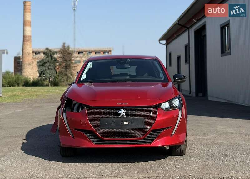 Peugeot e-208 2022