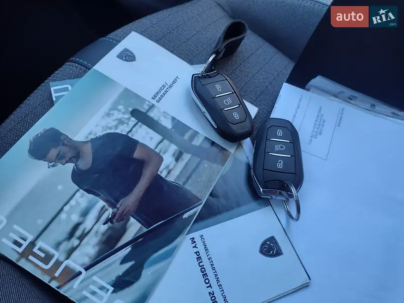 Хетчбек Peugeot e-208 2023 в Дубні документ
