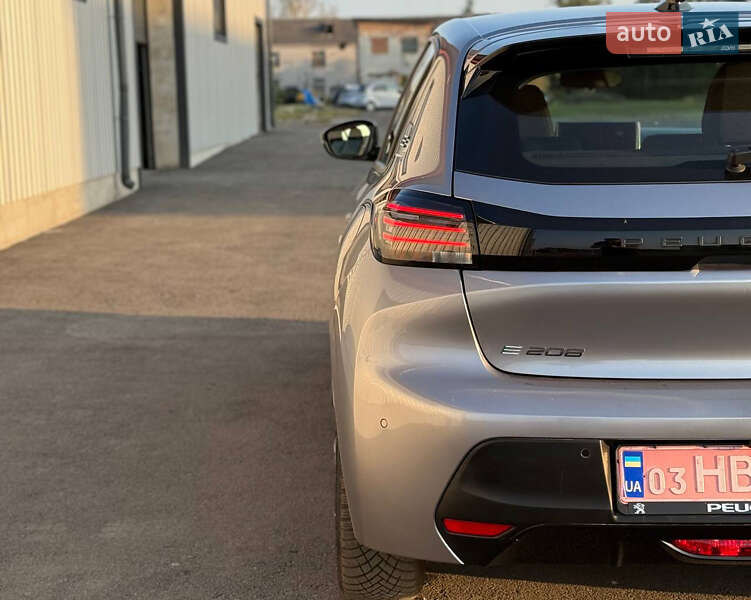 Хетчбек Peugeot e-208 2024 в Києві