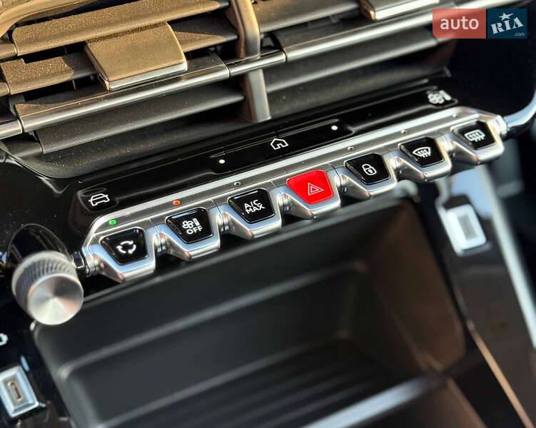 Хетчбек Peugeot e-208 2024 в Києві