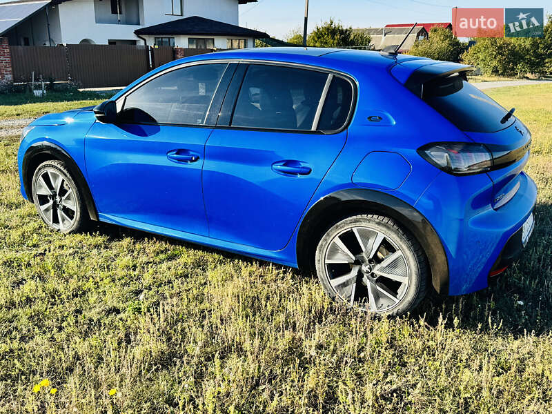 Хэтчбек Peugeot e-208 2020 в Ромнах