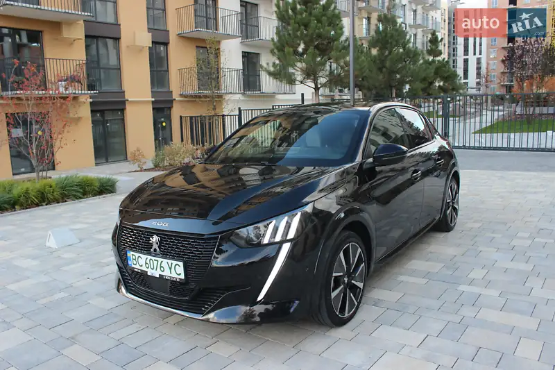 Peugeot e-208