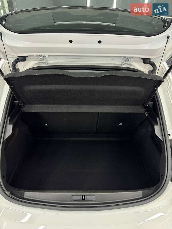 Хэтчбек Peugeot e-208 2021 в Коломые