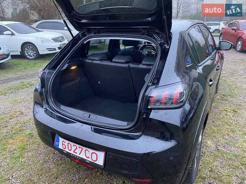 Хетчбек Peugeot e-208 2021 в Києві