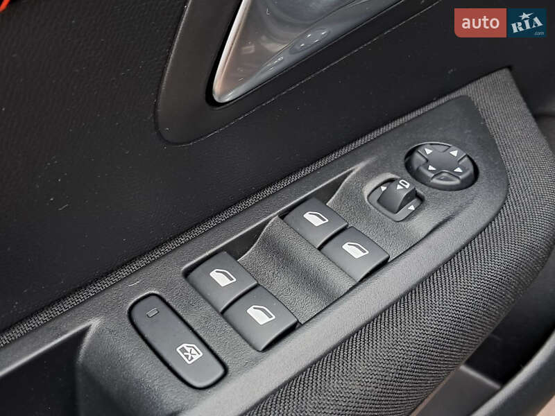Хэтчбек Peugeot e-208 2023 в Самборе фото 17 Хэтчбек Peugeot e-208 2023 в Самборе