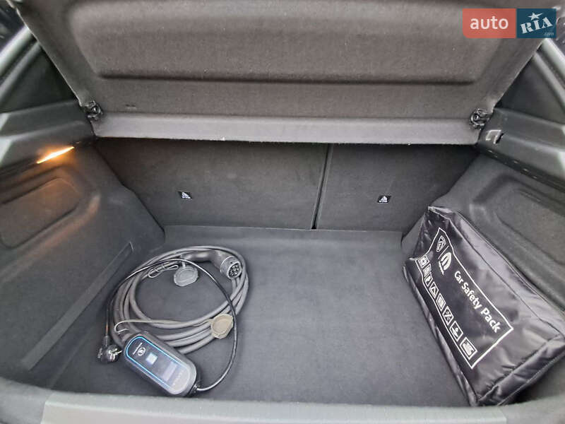 Хэтчбек Peugeot e-208 2023 в Самборе фото 34 Хэтчбек Peugeot e-208 2023 в Самборе