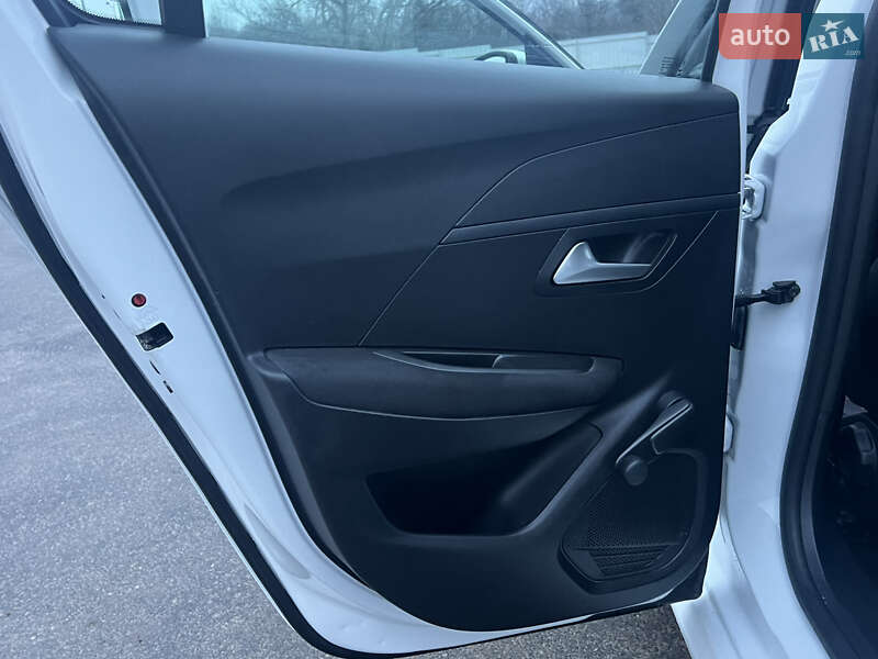 Хэтчбек Peugeot e-208 2020 в Харькове фото 23 Хэтчбек Peugeot e-208 2020 в Харькове