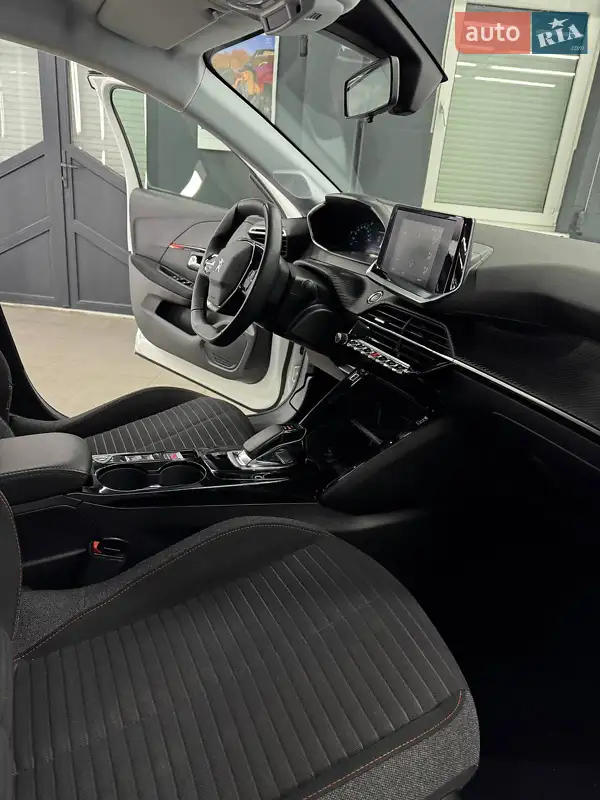 Peugeot e-208 2021 VIN VR3UHZKXZMT080126 фото оголошення 21 з 46