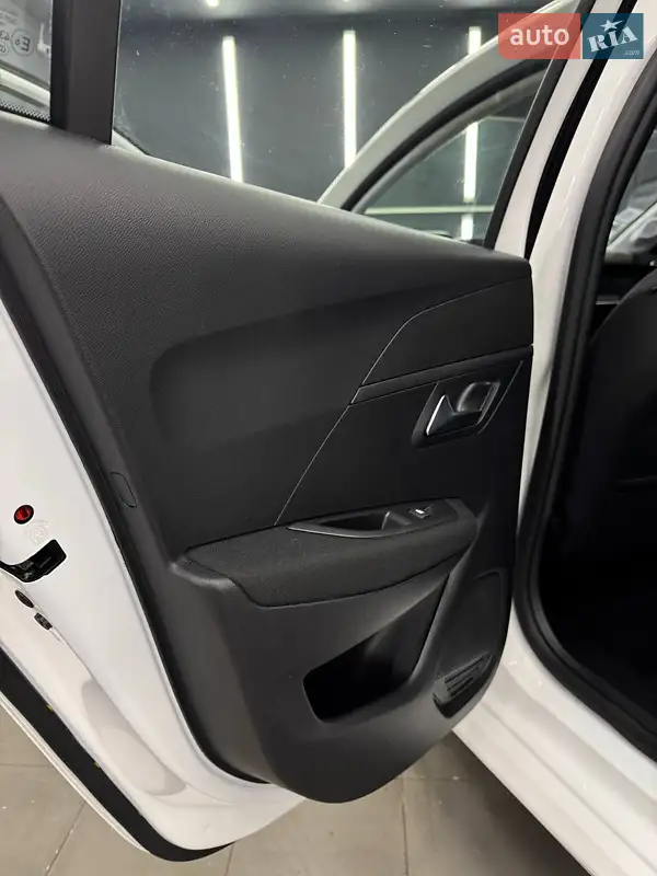 Peugeot e-208 2021 VIN VR3UHZKXZMT080126 фото оголошення 26 з 46