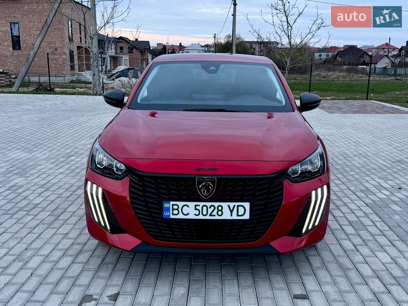 Хэтчбек Peugeot e-208 2024 в Львове