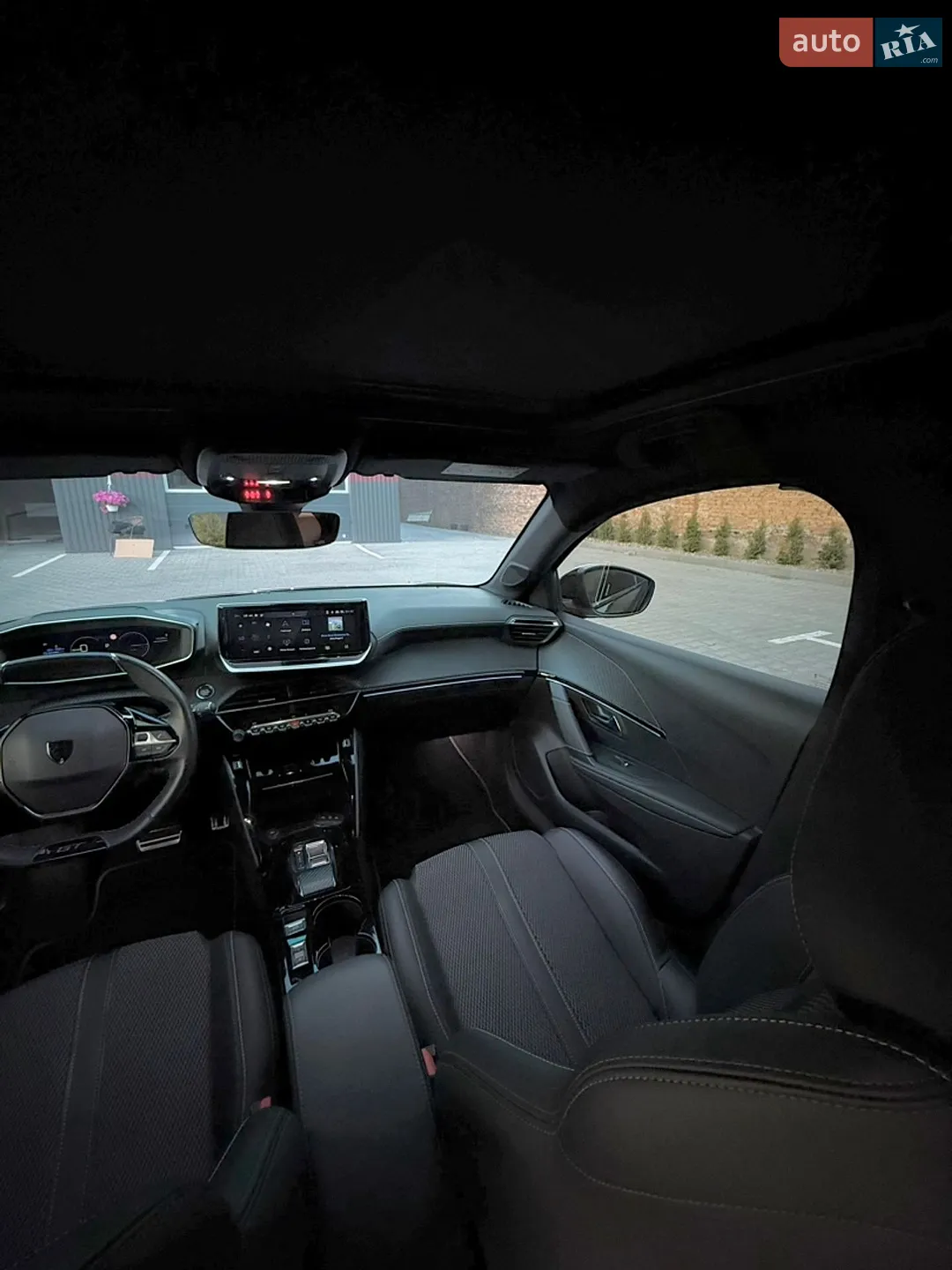 Peugeot e-208 2024 VIN VR3UHZKW2R4093205 фото оголошення 31 з 47