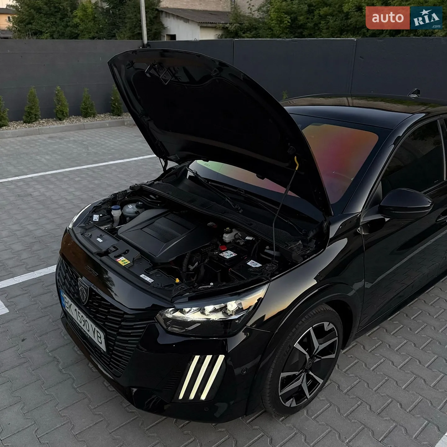Peugeot e-208 2024 VIN VR3UHZKW2R4093205 фото оголошення 44 з 47