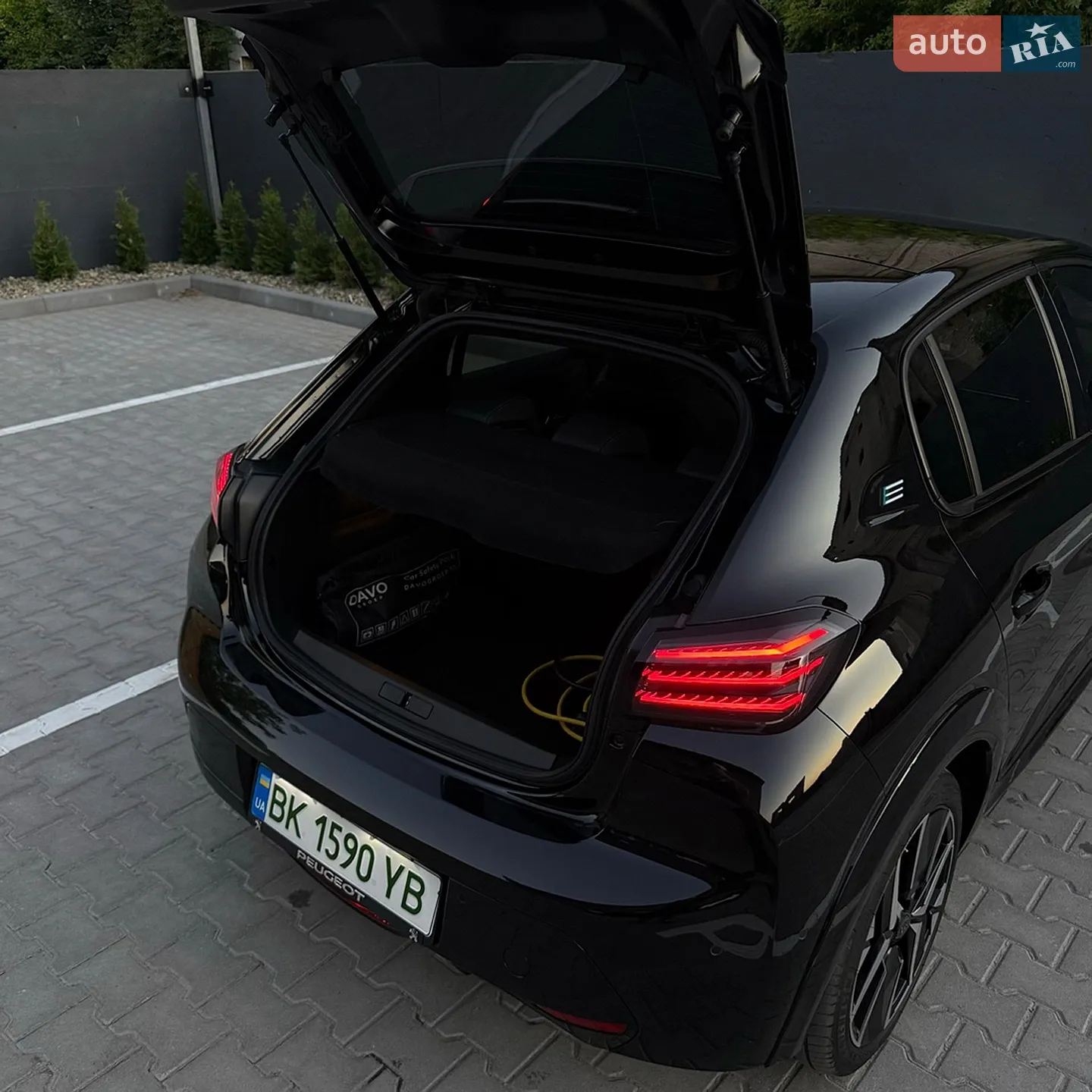 Peugeot e-208 2024 VIN VR3UHZKW2R4093205 фото оголошення 45 з 47