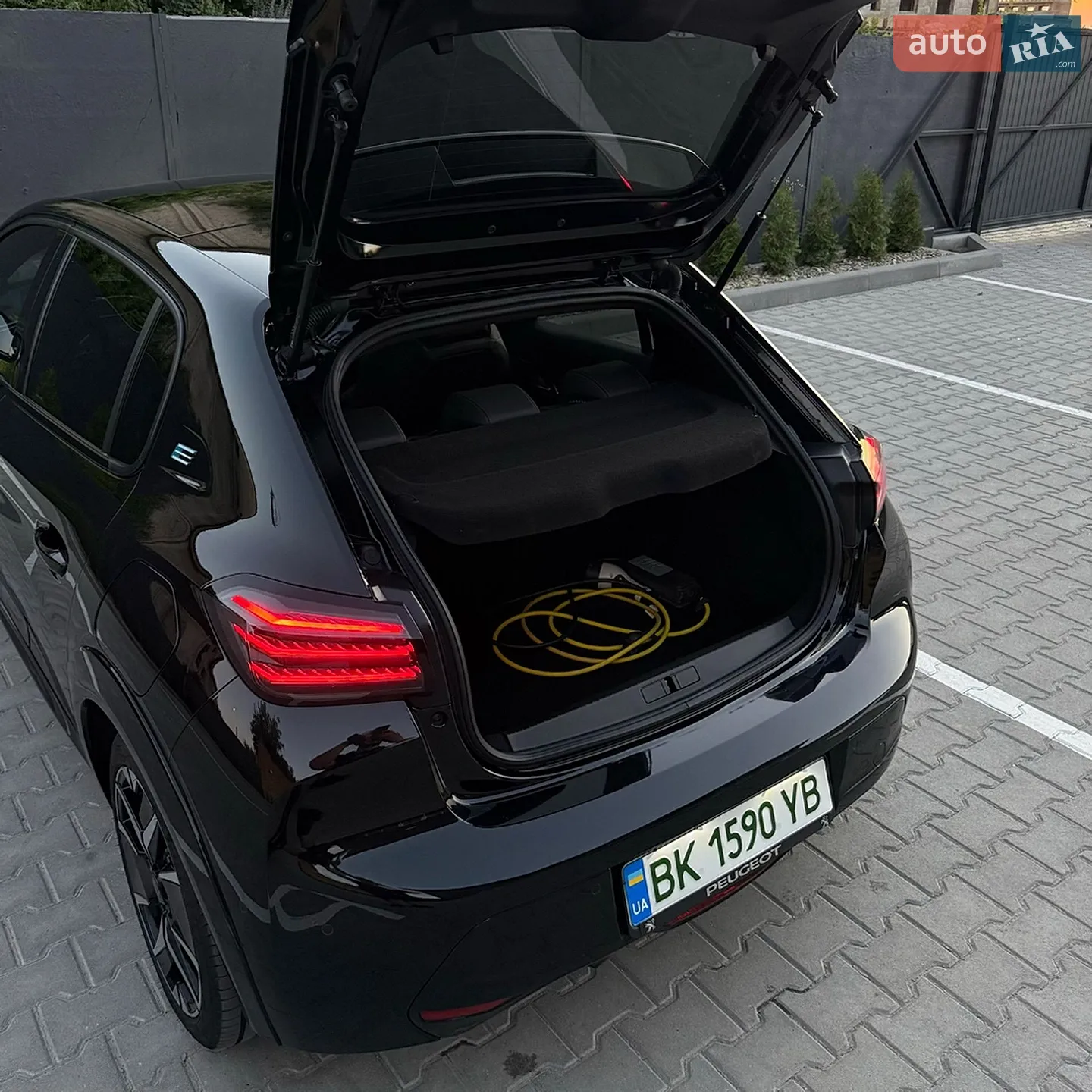 Peugeot e-208 2024 VIN VR3UHZKW2R4093205 фото оголошення 46 з 47