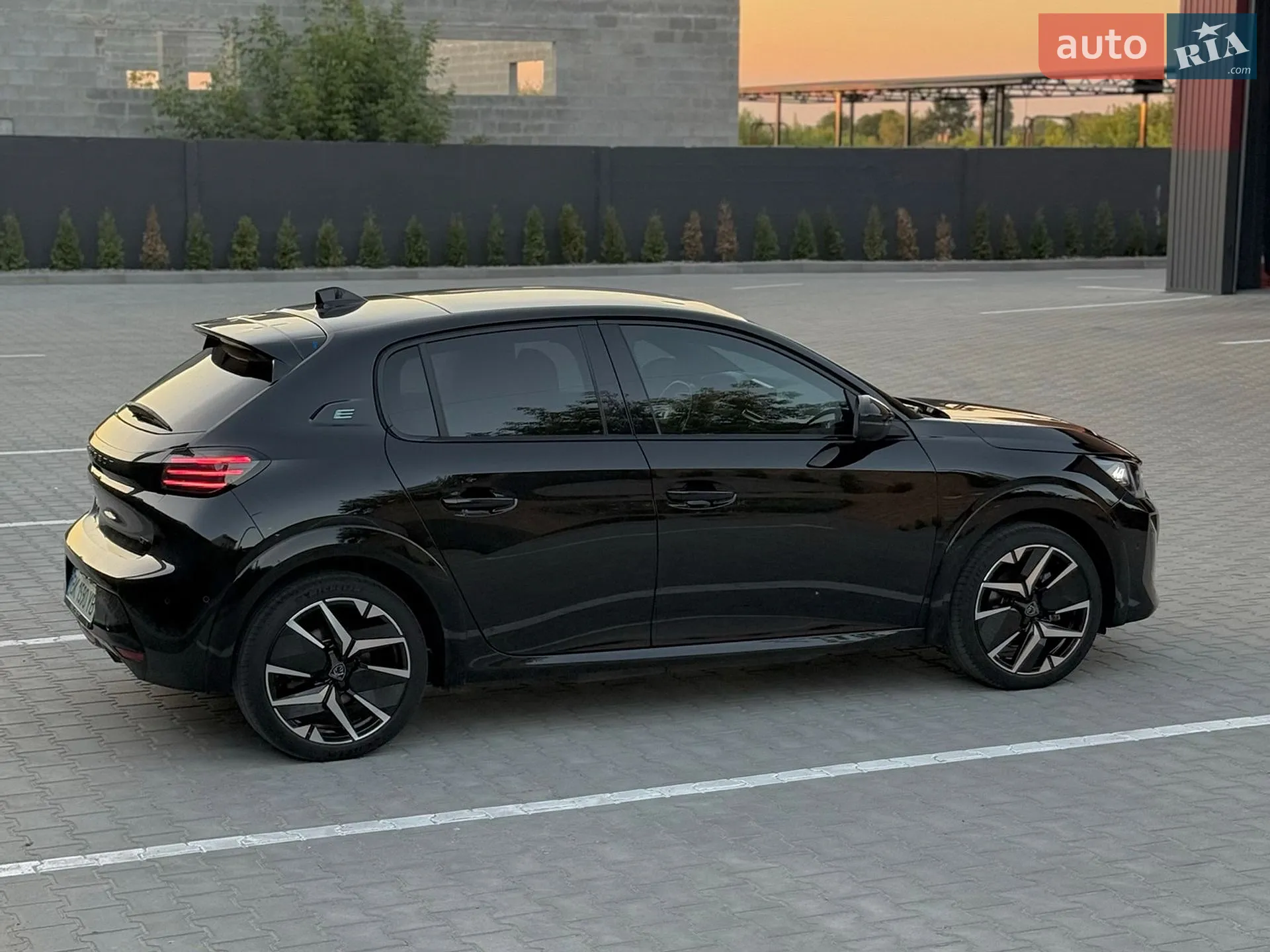 Peugeot e-208 2024 VIN VR3UHZKW2R4093205 фото оголошення 5 з 47