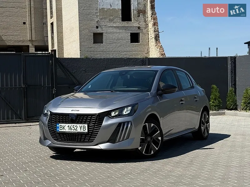 Peugeot e-208
