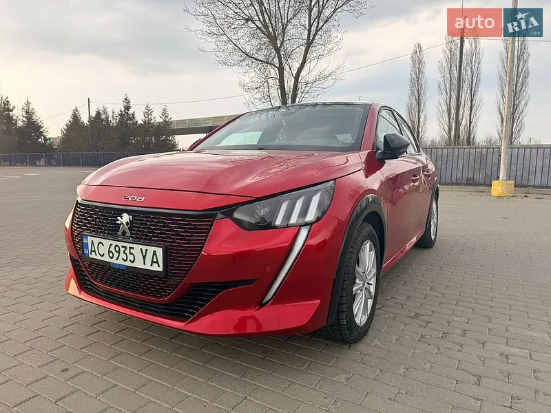 Peugeot e-208