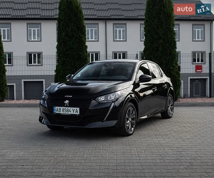 Peugeot e-208