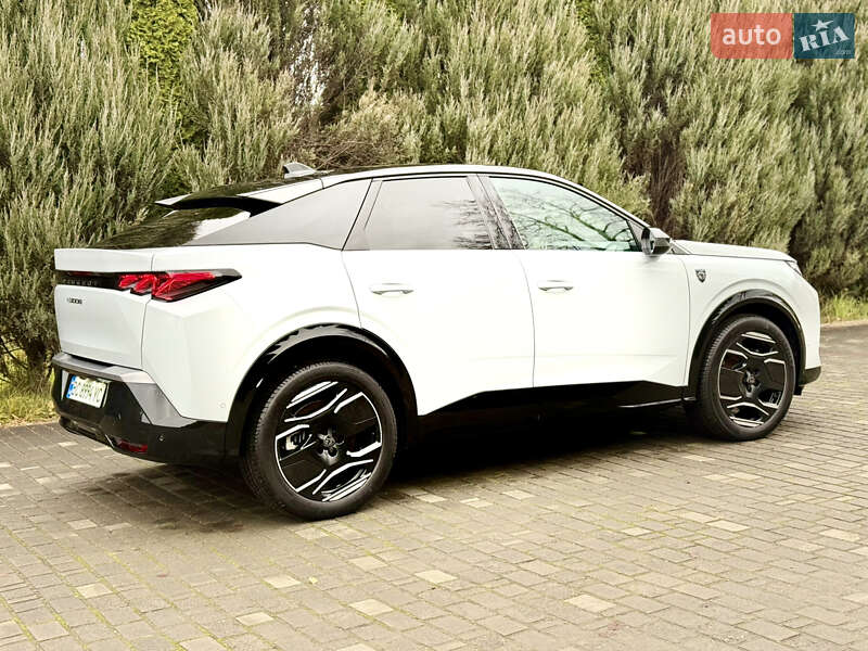 Внедорожник / Кроссовер Peugeot e-3008 2024 в Самборе