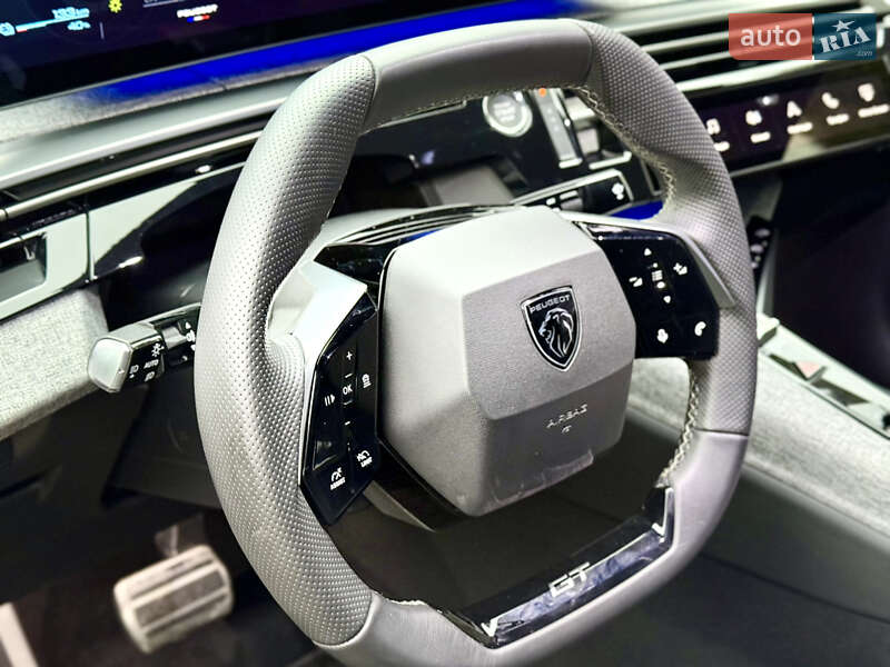 Внедорожник / Кроссовер Peugeot e-3008 2024 в Самборе