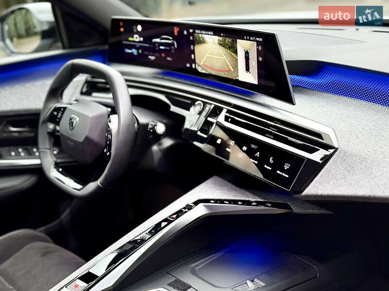 Внедорожник / Кроссовер Peugeot e-3008 2024 в Самборе