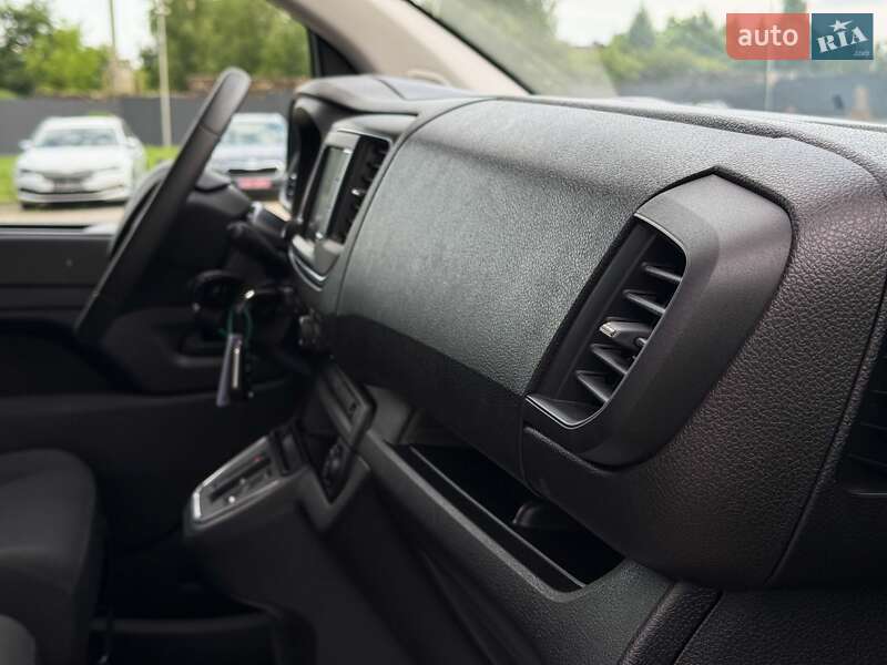 Грузовой фургон Peugeot e-Expert 2024 в Луцке