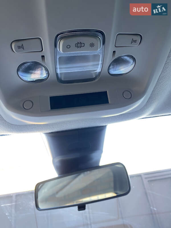 Вантажний фургон Peugeot e-Expert 2022 в Києві