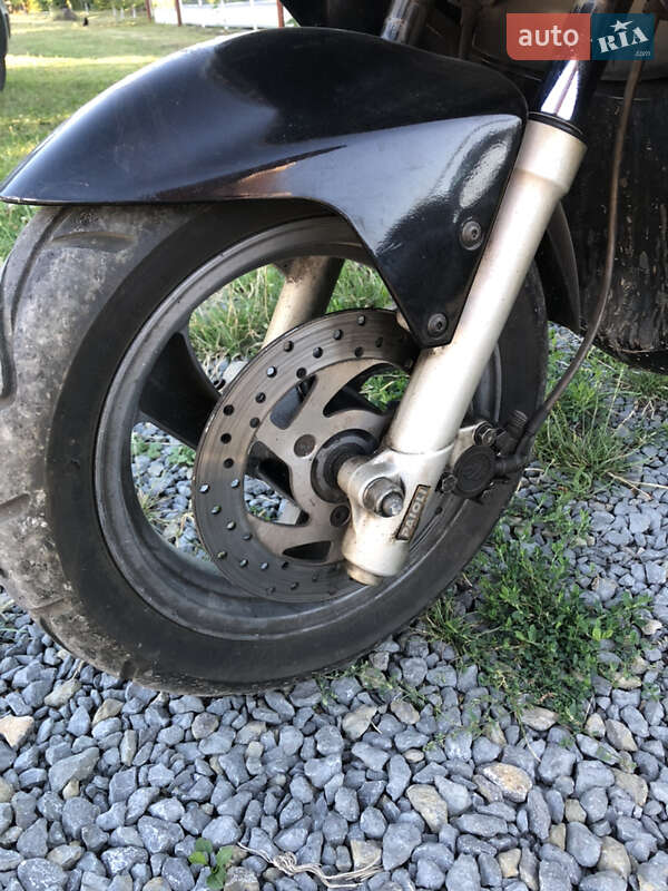 Скутер Peugeot Elyseo 2000 в Хотине