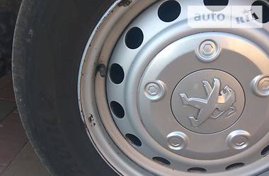 Вантажопасажирський фургон Peugeot Expert 2014 в 